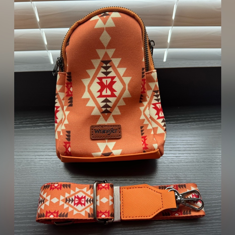 Wrangler Bag with Strap